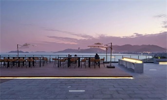 天天上班像度假，這個(gè)軟件園辦公室設(shè)計(jì)讓“面朝大海，春暖花開”照進(jìn)現(xiàn)實(shí)