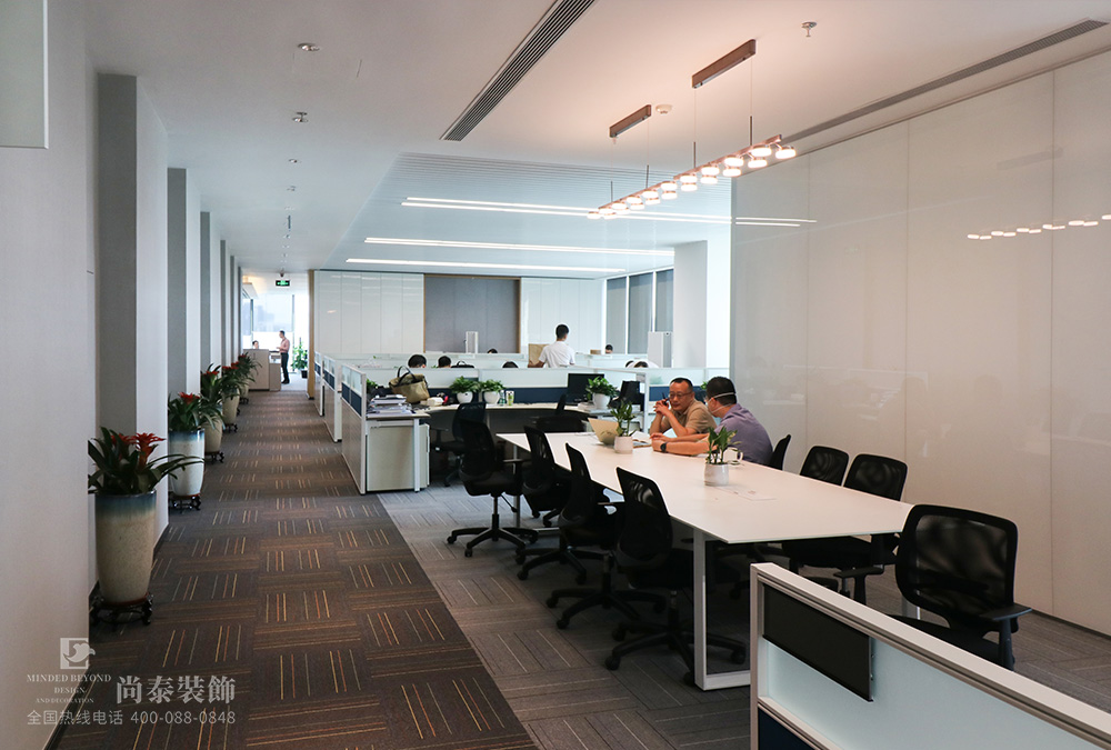 深圳南山儲能大廈融創(chuàng)地產辦公室裝修實景圖