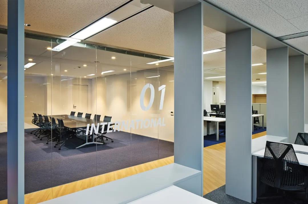 現(xiàn)代辦公室會(huì)議室設(shè)計(jì)圖片