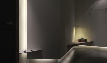 簡約而時尚！現(xiàn)代質感小型辦公室設計