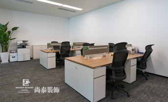 小面積辦公室裝修，如何顯得寬敞